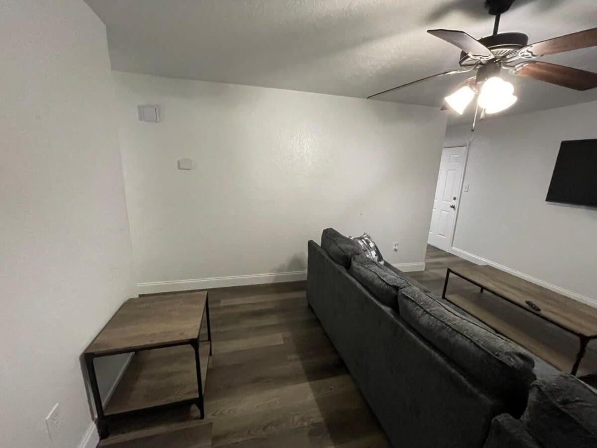 Cozy 3-Bedroom, 1-Bath Home Close To Fort Sill Lawton Esterno foto