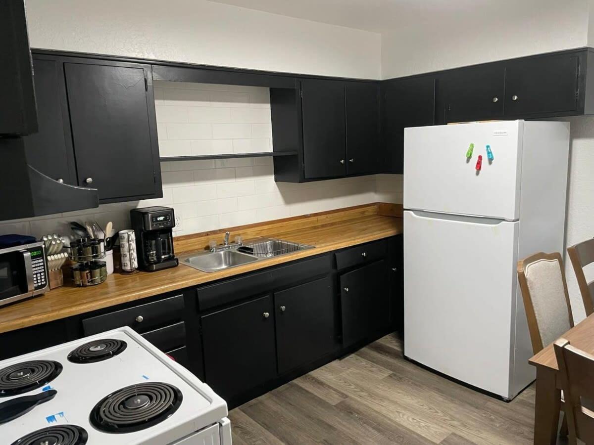 Cozy 3-Bedroom, 1-Bath Home Close To Fort Sill Lawton Esterno foto